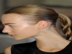 TO▷大人女子。シックで上品な”最旬ポニーテール”にアップデートしない？