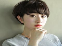 カジュアルに色っぽい。4工程で“赤リップ”を馴染みやすくする方法