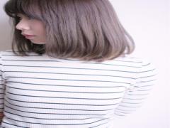 触れたくなる、圧倒的な透明感。"ブルージュ" でつくる春夏の大本命ヘアカラー