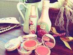 友達に自慢して人気者になろう！少し変わった秘密のおすすめコスメ♡