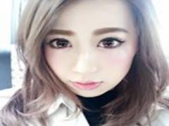 セルフで簡単にできちゃう！可愛くなりすぎない、大人で高級感のある“ホイルネイル”が