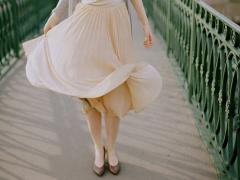 指の先の先まで綺麗って言われたい♡白を基調にしたネイルで手元美人に