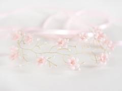 春風を味方にトキメキを誘う。胸きゅん必須の　"オーガンジーリボン" アレンジ♡