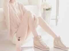 無法地帯でもネイル自慢はしたいの...上手に撮るコツを掴んで"いいね"が溢れる♡