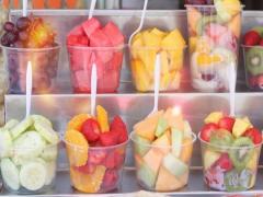 色鮮やかな指先で夏を先取り。食べてしまいたくなるようなPOPなフルーツネイル