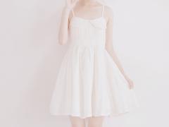 春の露出で女らしさを漂わして。3つの首をすっきり美しく見せるメソッド