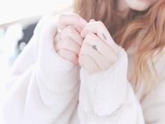 優しげな色味にキュンとする♡アートなモテ指を叶える、キャンドルネイル。