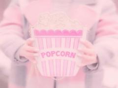 ポンッと弾けるかわいさに夢中♡「ポップコーンネイル」で個性を咲かせて