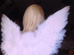 ふわっと舞い降りた天使のように。透明感あふれる‟エンジェルフェイス”をつくるメイク