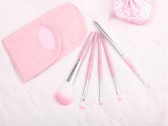 透明感抜群の、大人レディな指先♡シアーピンクで叶える、春ネイル