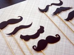 ダンディさを指先にプラス。おちゃめな❝ひげネイル❞が可愛すぎるんです♡