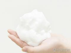 話題の“泥洗顔”が優秀！美肌へ導くもっちり泡＆洗い心地が癖になる