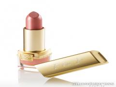 「エスティ ローダー」母の日に贈りたい“カーネーション”の限定モノグラミングが登場