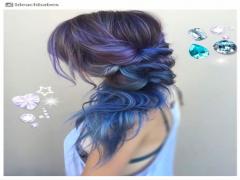 デニムブーム拡大中！セレブも夢中の最新トレンド“デニムヘア”が気になる