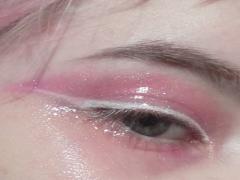 史上最強の濡れツヤ感♡MACのアイグロスで多色ラメのキラキラEyesを