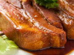 沖縄の那覇にめんそーれー！琉球グルメのオンパレード♪