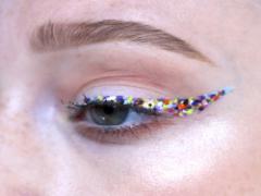 それは、可愛さを究極に引き出す秘密の技。黒マスカラオンリーメイクのススメ