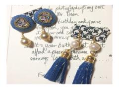 シンプルなのに心奪われる。パールネイルとデニムアイテムの深い関係