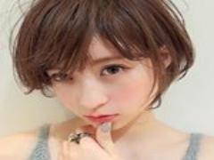 ホログロス・リップジャムでツヤ感のあるメイクで周りよりワンランク上に♡