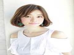 前髪なしの前下がりボブで、大人っぽいヘアスタイルを演出♪