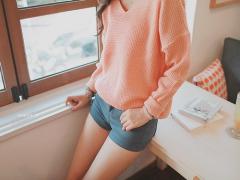 高さ15㎝がむくみを奪う。寝ているだけでデトックス、脚枕のヒミツ♡