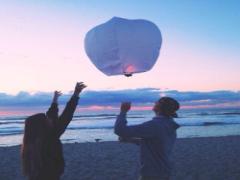 クリアベースネイルで、指先から夏を先取り♡