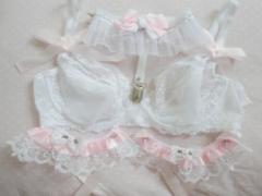 人気の波はネイルにも♡ランジェリーネイルで大人ガーリーにキメて