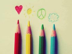 ほんわか、心があたたまる。“色鉛筆ネイル”で癒やされて♡