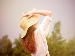 私は今日からsummergirl♡夏を先取りするためのネイルと1アイテムを