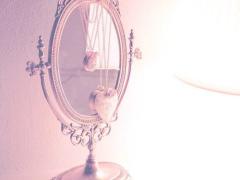 憧れの”白雪肌”はつくれる♡透明感&amp;血色感を両方叶える”パープルコスメ”3選