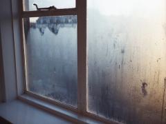 暑さもベタつきも余裕なの。ひんやりアイテムを使って夏のピンチを乗り切って♡