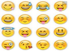  SMILEマークで気分もhappy！ニコちゃんネイルでポップな指先に♡