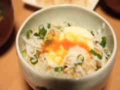 マナー違反じゃありません♡犯罪級の美味しさをもつ”ねこまんま飯”