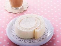 美しすぎる純白ロール♡セブンから「まっしろホワイトチョコロール」が新登場