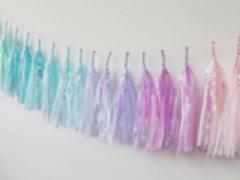 移りゆく色で美しく彩る。グラデーションフレンチネイルで上品な爪先を◇