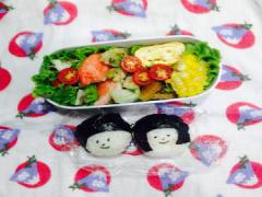 開けた瞬間くすっと笑っちゃう♡可愛さとユーモア溢れる＃顔にぎりとは？