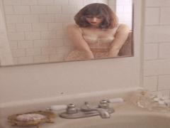 ノースリーブから覗く"むにっ"に撃沈する。脇のハミ肉の原因と撃退方法