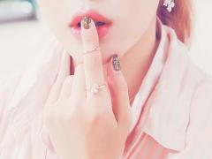 ひとつひとつに込められた愛のメッセージ。YSLの婚活リップ、もうgetした？