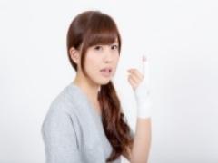 男性たちの心を揺らす！男子がカワイイと思った女子のドジ