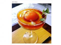 プリンの上に卵黄が！？横浜で見つけた不思議スイーツが絶品