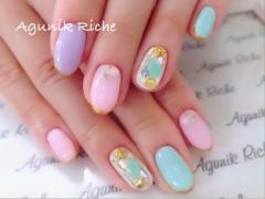 爽やかブルーと王道ピンク。”ガーリーネイル”取り入れるならあなたは何色？