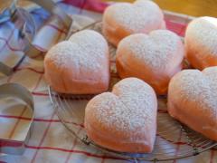 一つ一つに想いを込めて。誰かに贈りたくなる”ハートパン”の作り方♡