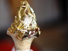 石川だけじゃない！金閣寺の"金"をドーンと乗せた＼金閣そふと／が京都で発売中