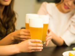 飲み会で好印象いただきます♡「ビールひげ」があざと可愛いってウワサ