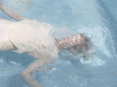 ”キラキラ可愛い”を実現するプールヘア♡水着と合わせたいヘアアレンジ