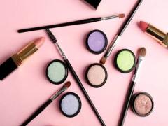 道具にまでお金をかけたくないあなたへ。プチプラ"Chasty"の優秀メイクツール3選