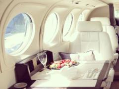 もう市民プールには行けない美しさ。夏休みに行きたい世界プール旅行フライト