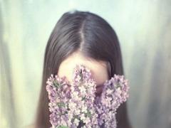 ぴょんとハネた、イヤ～なアイツ。3つのタイプ別「アホ毛」の原因と直し方