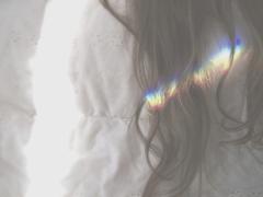 あの子の周りには風が吹いている。ヘアとブラウスで考える夏の‟涼風美人”化計画