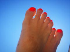 足の先まで楽しみたいの。夏にしたいペディキュアデザイン6選♡